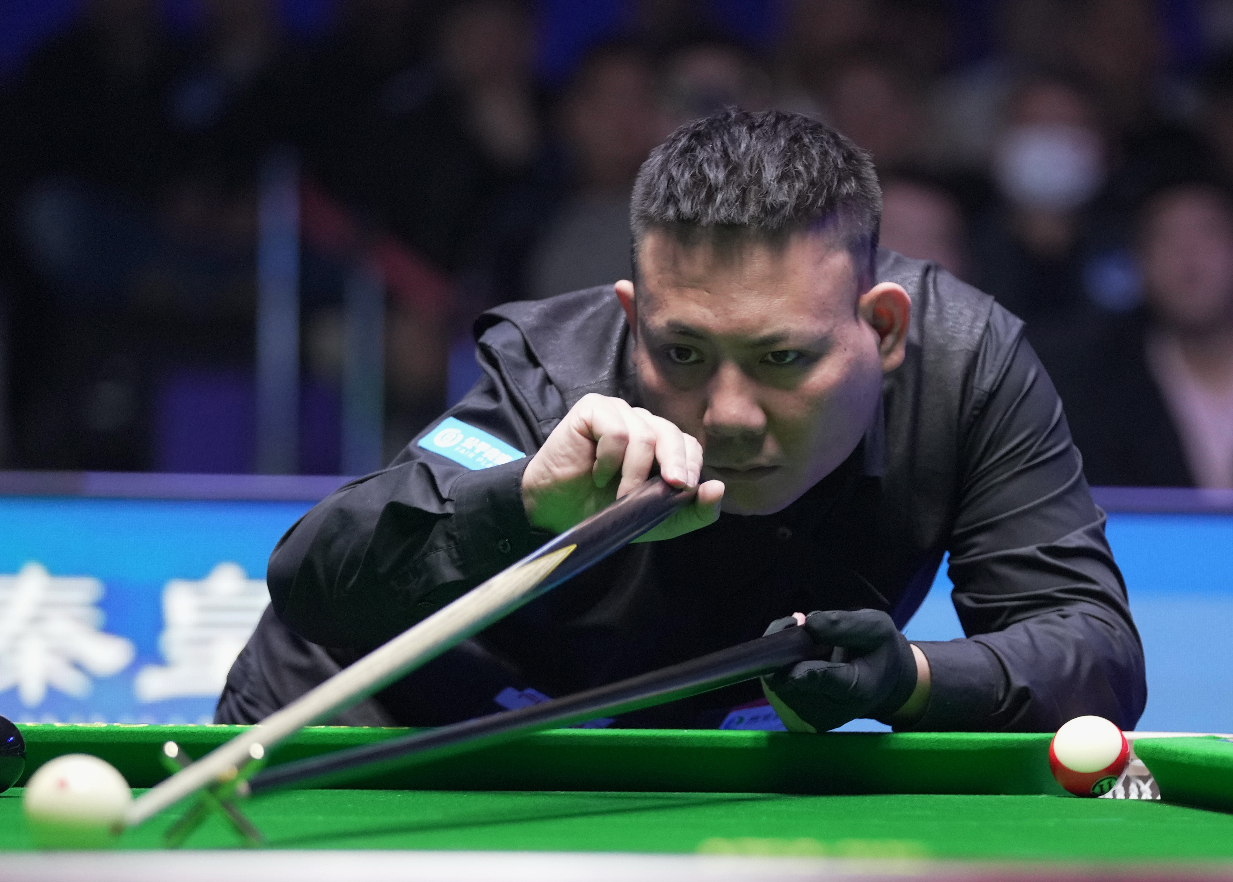 战术和坚定 战术和坚定